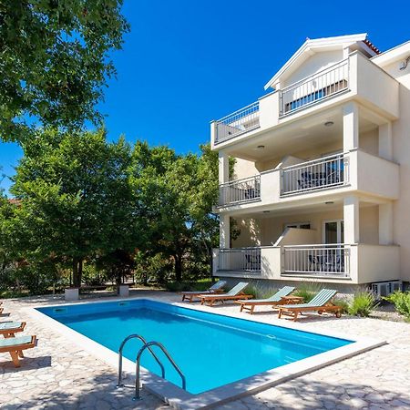 2 Bedroom Beautiful Apartment In Pinezici מראה חיצוני תמונה