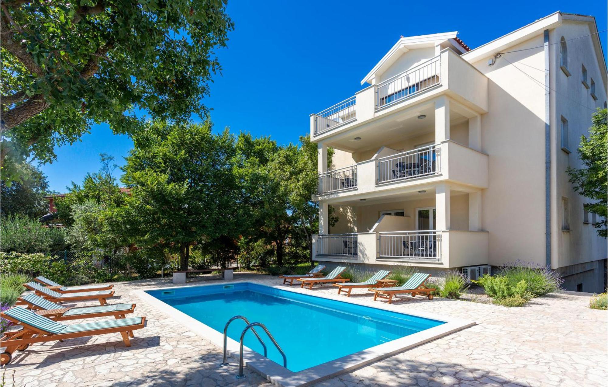 2 Bedroom Beautiful Apartment In Pinezici מראה חיצוני תמונה
